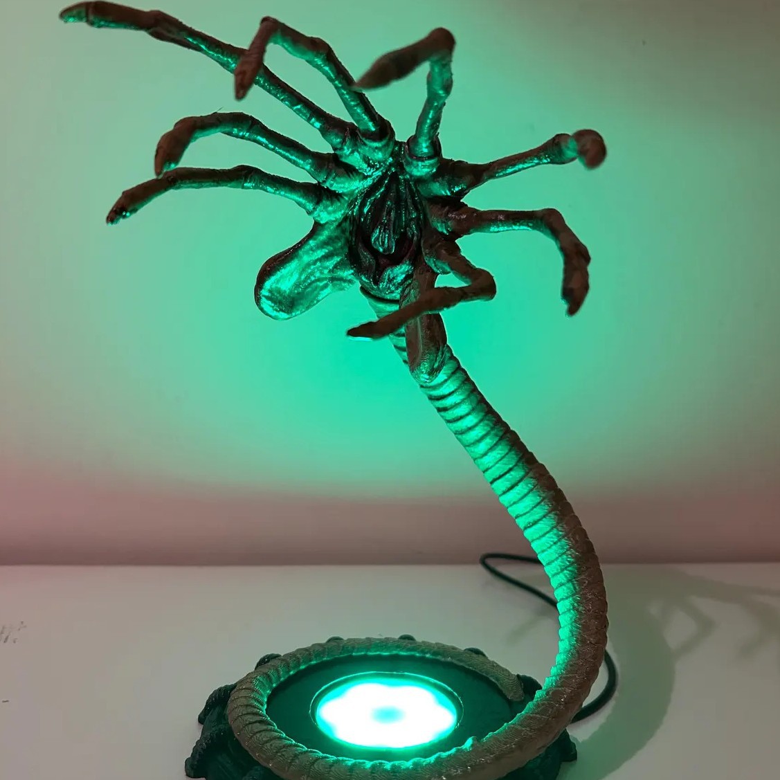 Alien Facehugger Lampe Nachtli – Neon Sign Party Bewertung und Preis
